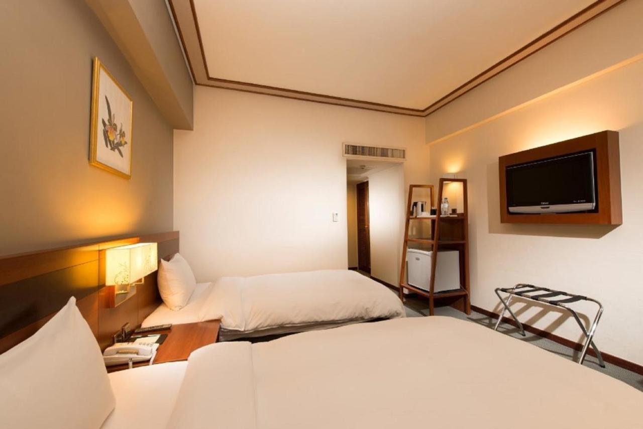 Guide Hotel Hsinchu Zhongyang Exterior photo
