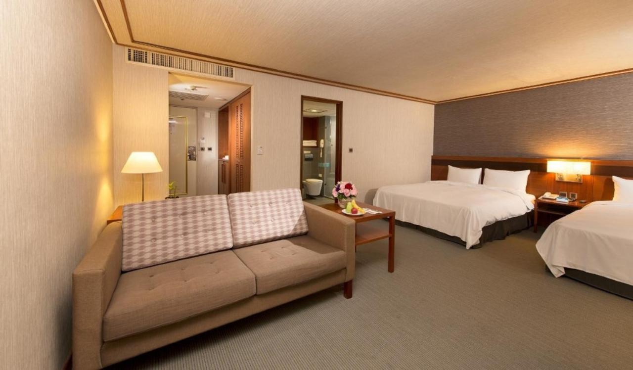 Guide Hotel Hsinchu Zhongyang Exterior photo