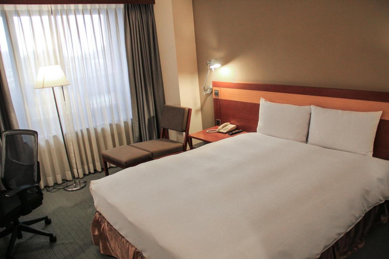 Guide Hotel Hsinchu Zhongyang Exterior photo