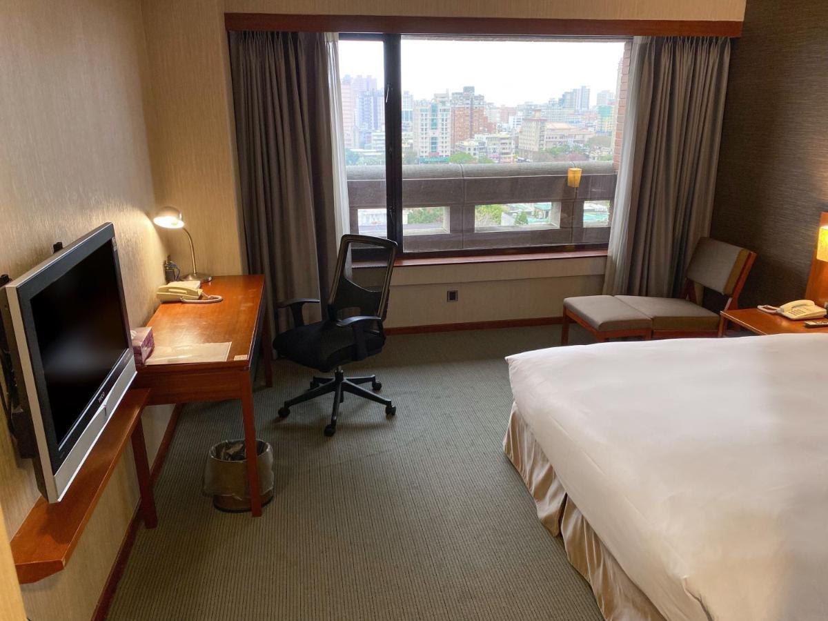 Guide Hotel Hsinchu Zhongyang Exterior photo